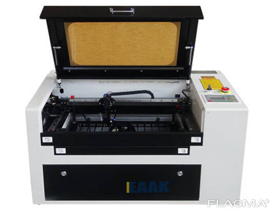 Laser engraving machine and laser cutting machine